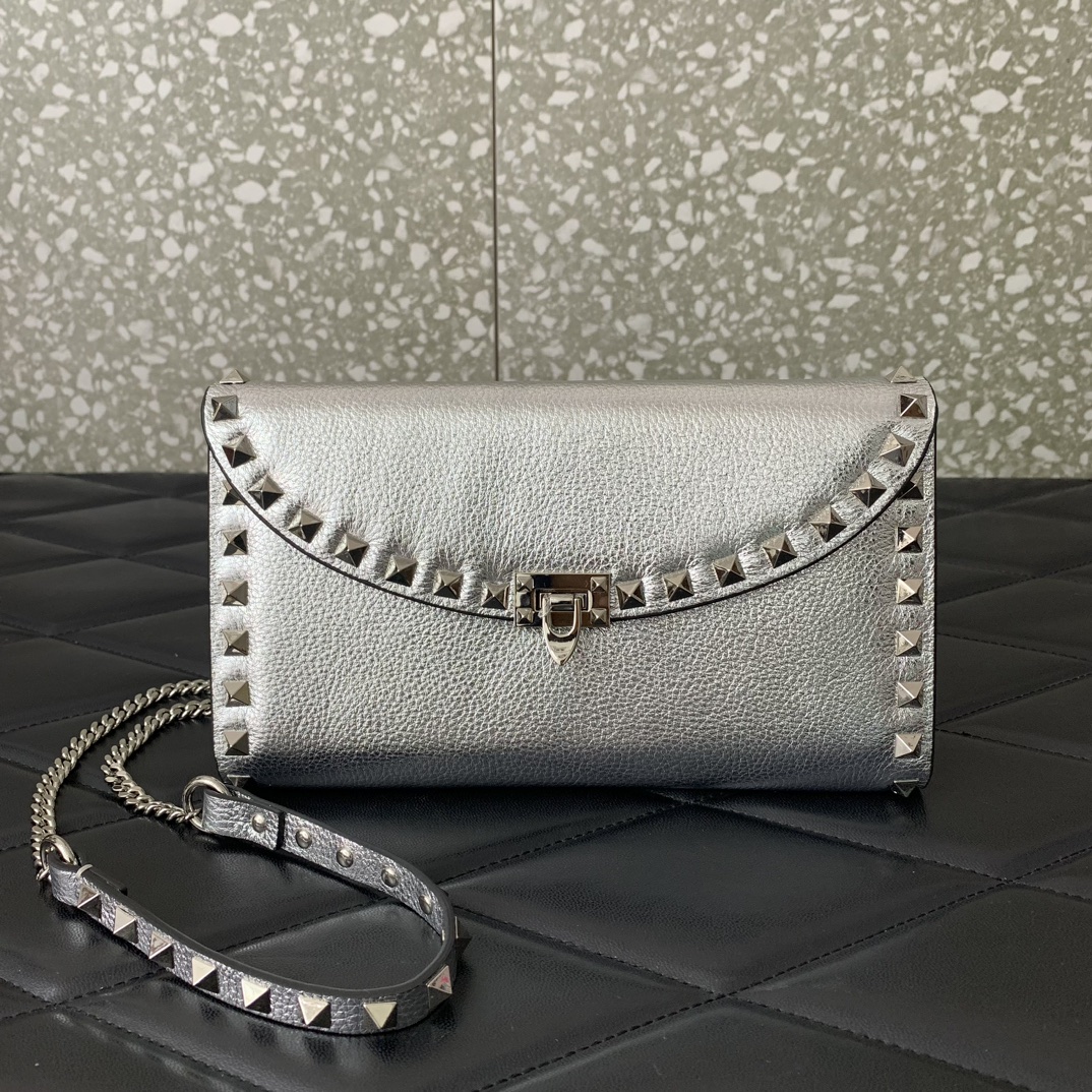 Valentino Garavani Rockstud Small Shoulder Bag in Silver Grainy Calfskin